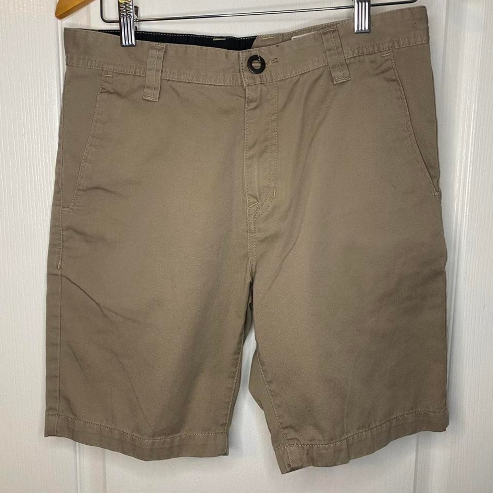 Volcom‎ khaki shorts